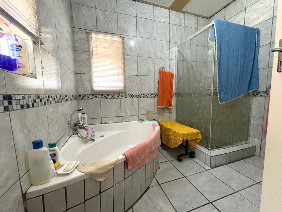 6 Bedroom Property for Sale in Dagbreek Free State